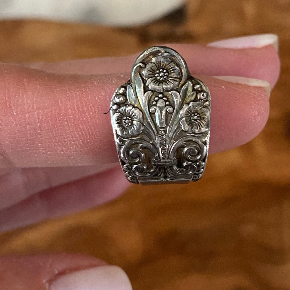 Handmade 🌸 Spoon Ring - Picture 3 of 6